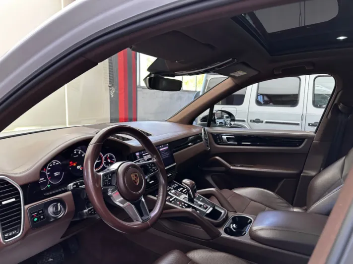 PORSCHE CAYENNE 2019