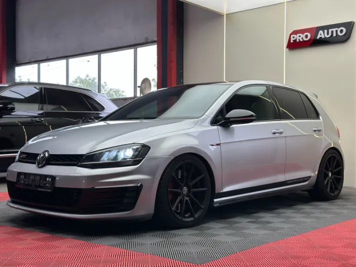 VOLKSWAGEN GOLF GTI 2017