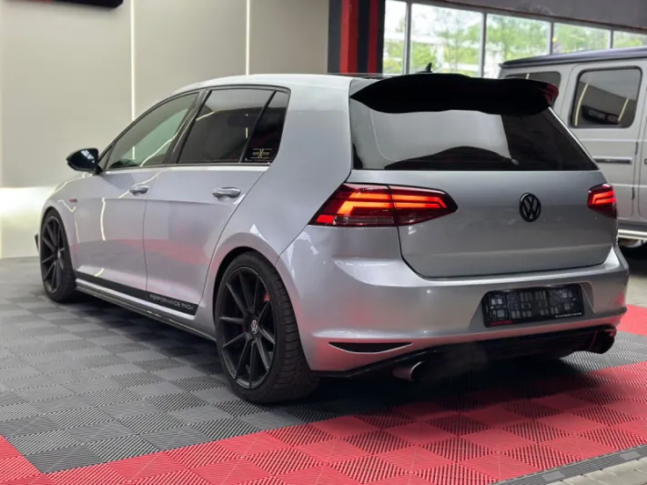 VOLKSWAGEN GOLF GTI 2017