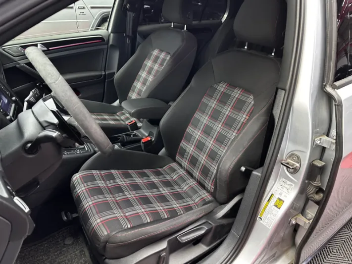 VOLKSWAGEN GOLF GTI 2017