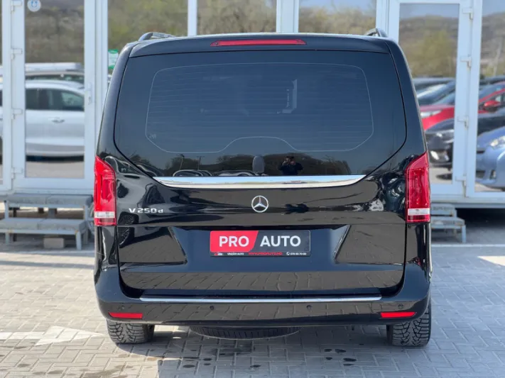 Mercedes V-Class