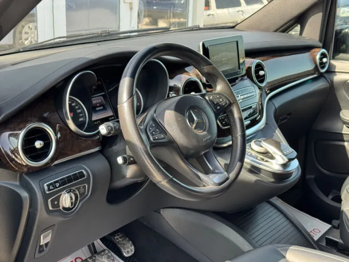 Mercedes V-Class