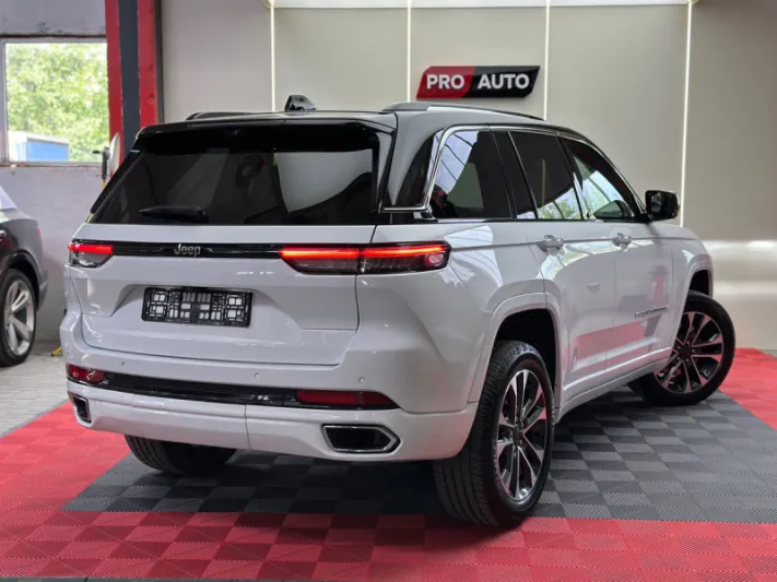 Jeep GRAND CHEROKEE 2022