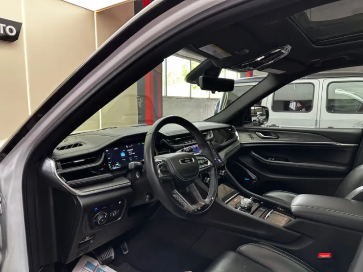 Jeep GRAND CHEROKEE 2022