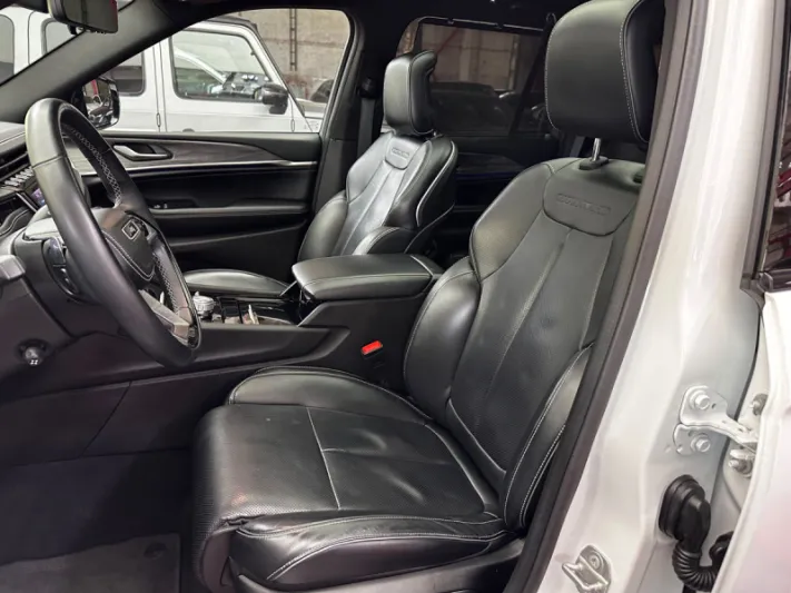 Jeep GRAND CHEROKEE 2022