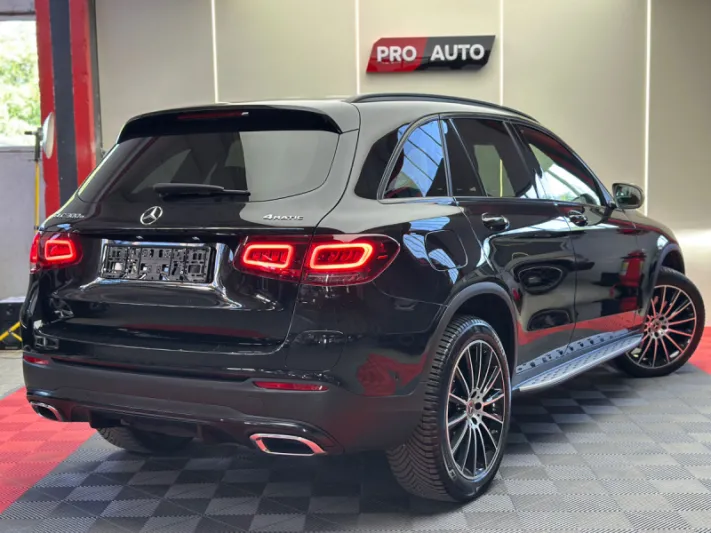 Mercedes-Benz GLC 300e 2020