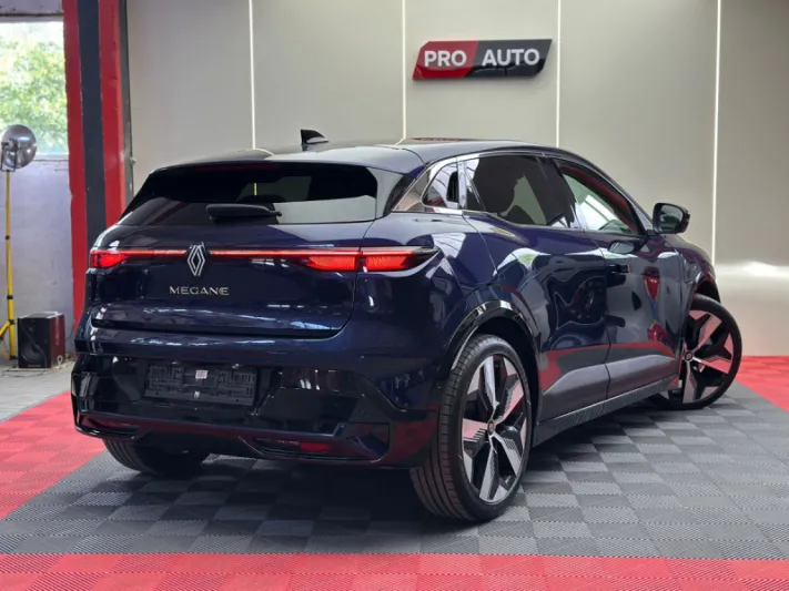 RENAULT MEGANE E-Tech 2023