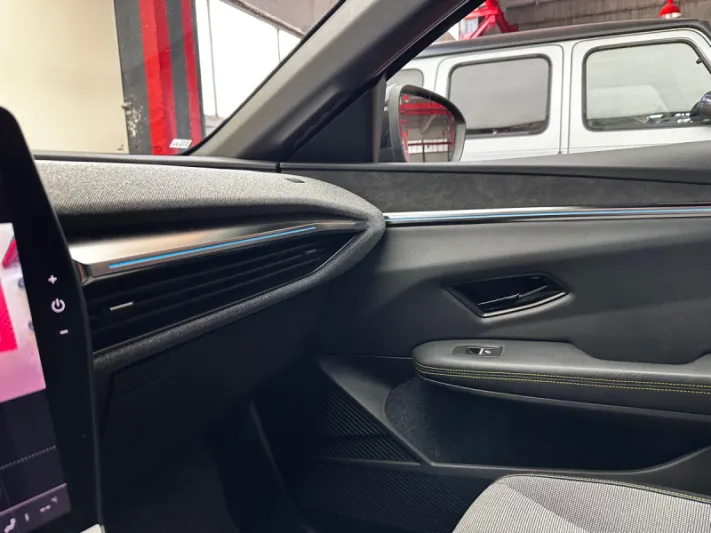 RENAULT MEGANE E-Tech 2023