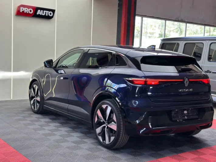 RENAULT MEGANE E-Tech 2023