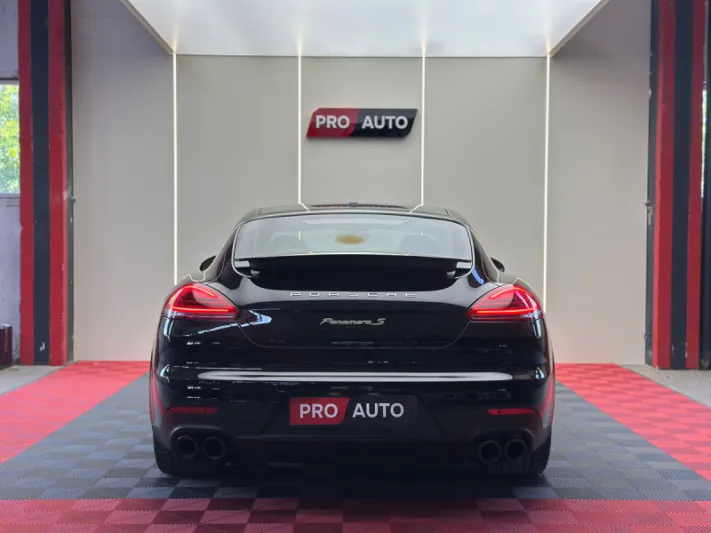 PORSCHE Panamera S E-Hybrid 2015
