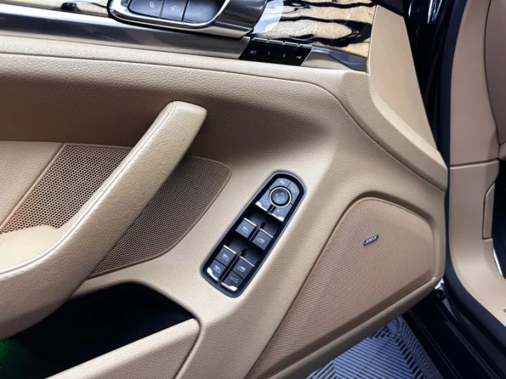 PORSCHE Panamera S E-Hybrid 2015