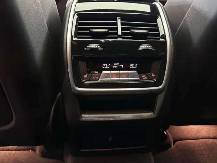 BMW X6 G06 40i 2025