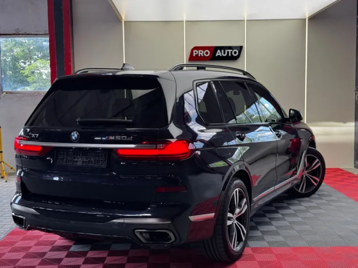 BMW X7 50D 2019