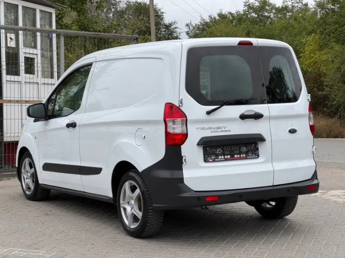 2018 Ford Transit Courier