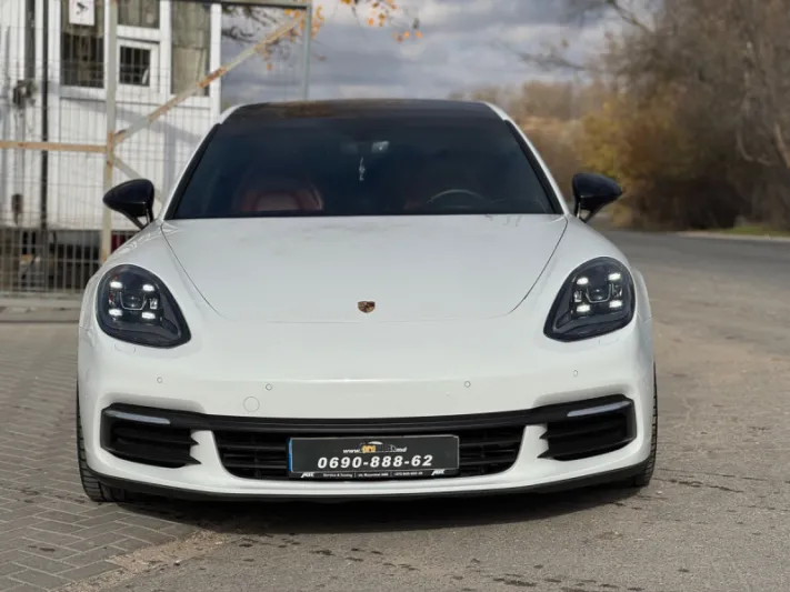 2018 Porsche Panamera