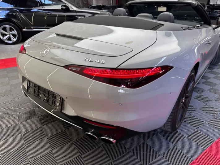 MERCEDES-BENZ SL43 AMG