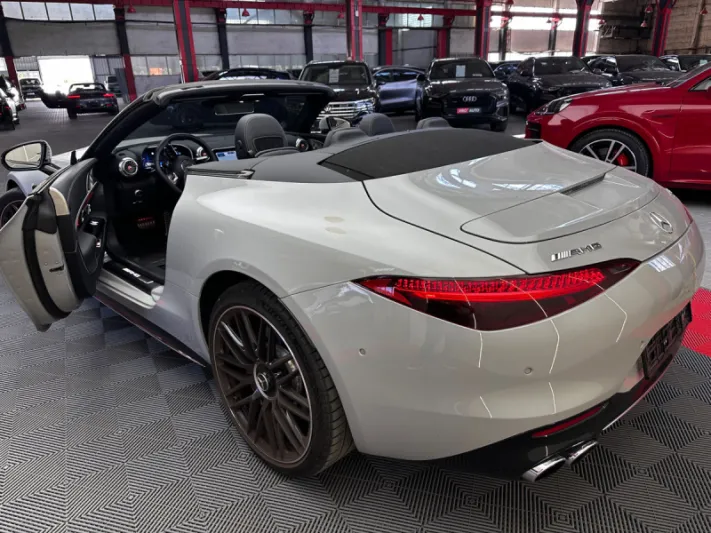 MERCEDES-BENZ SL43 AMG