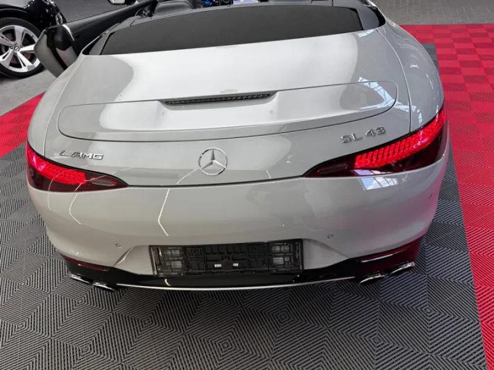 MERCEDES-BENZ SL43 AMG