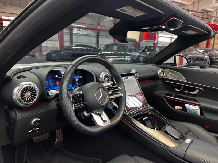MERCEDES-BENZ SL43 AMG