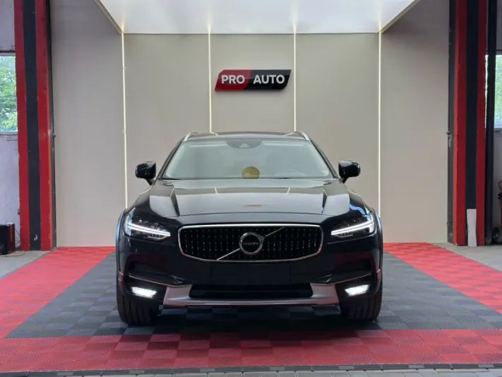 Volvo V90 Cross Country