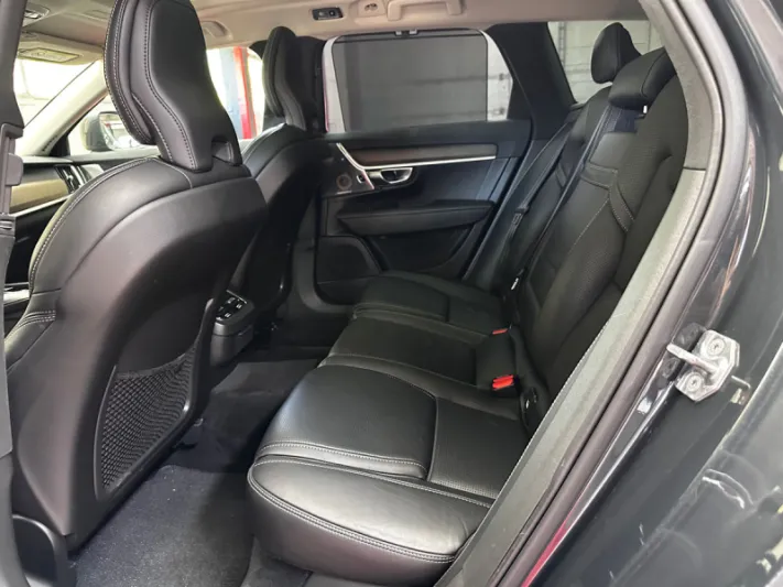 Volvo V90 Cross Country