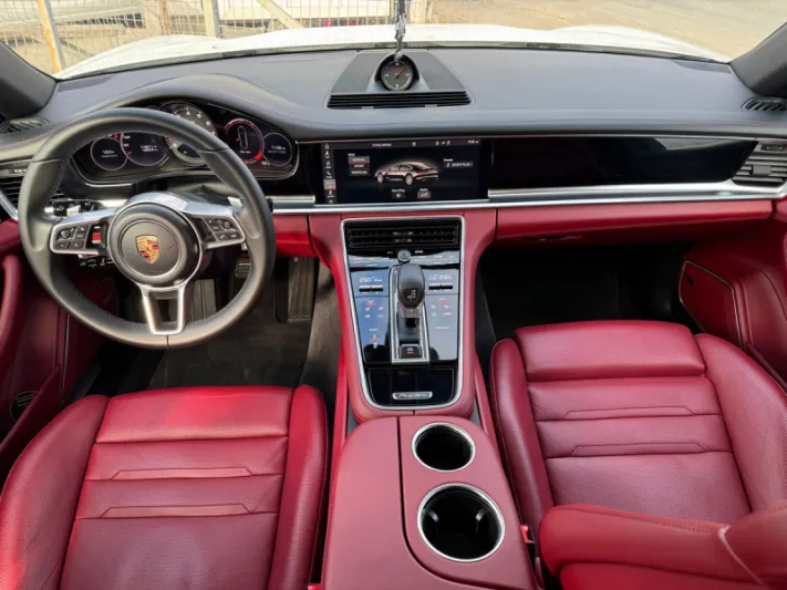 2018 Porsche Panamera