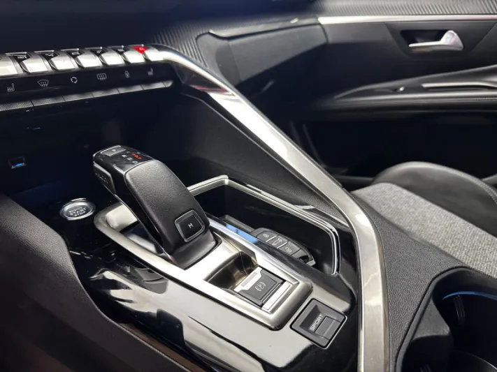 Peugeot 5008 2019