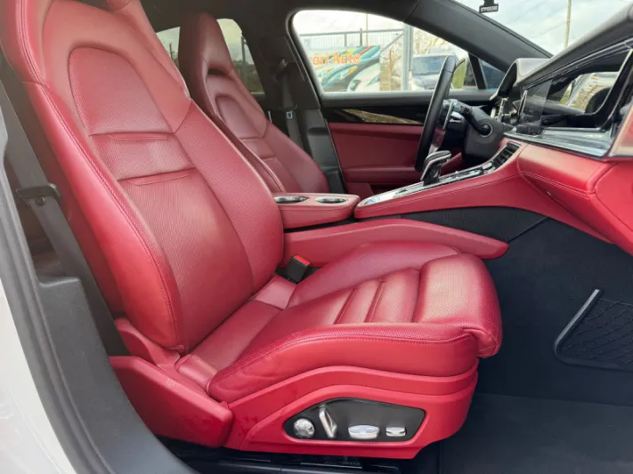 2018 Porsche Panamera