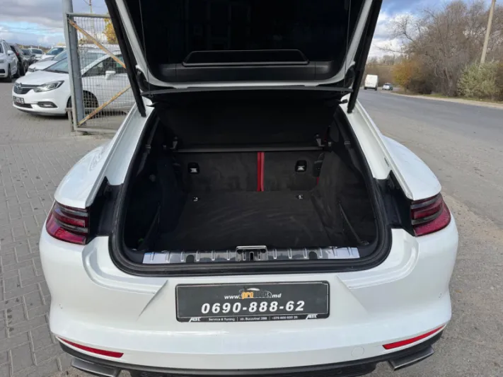 2018 Porsche Panamera