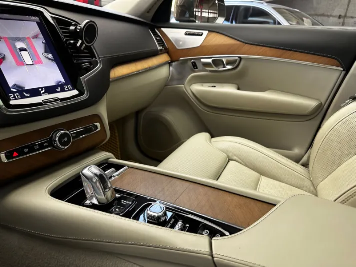 Volvo XC90 Excellence