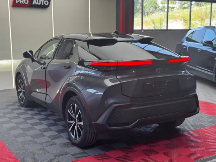 Toyota C-HR 2024