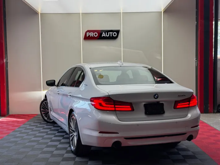 BMW 5 Series 2019