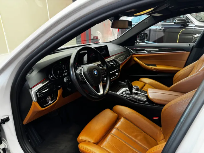 BMW 5 Series 2019
