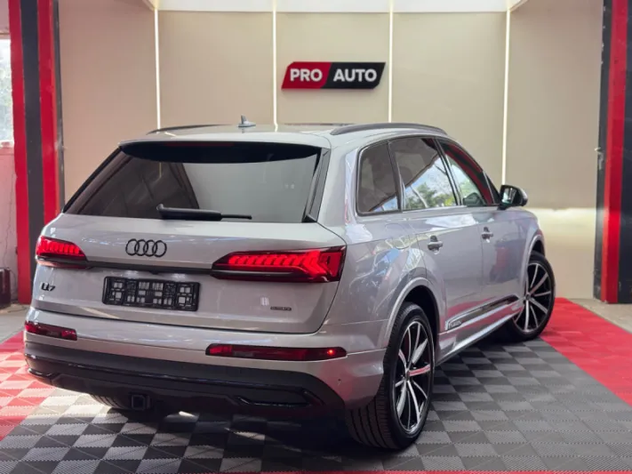 Audi Q7 2023