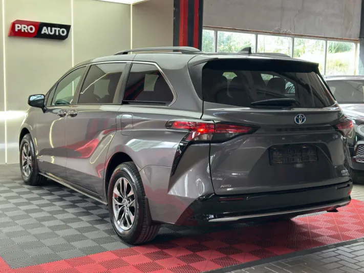 Toyota Sienna