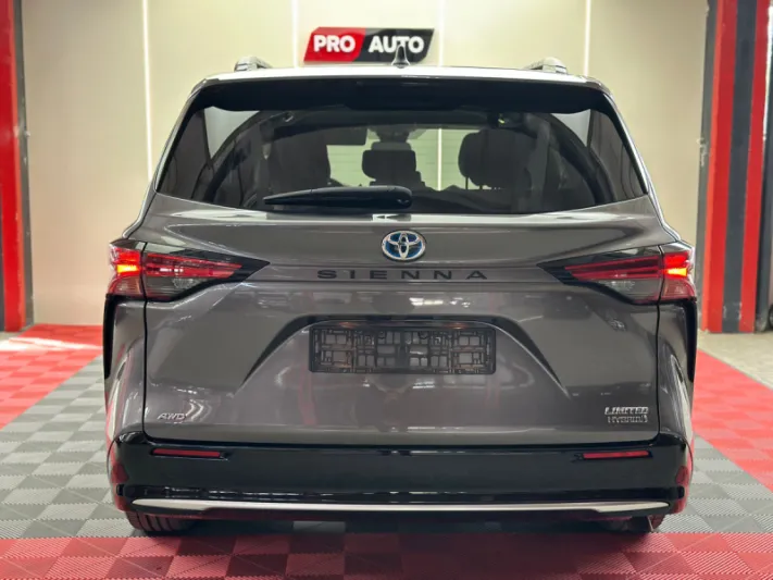 Toyota Sienna