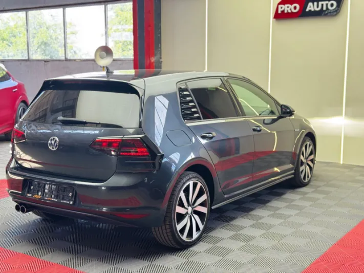 Volkswagen Golf GTE