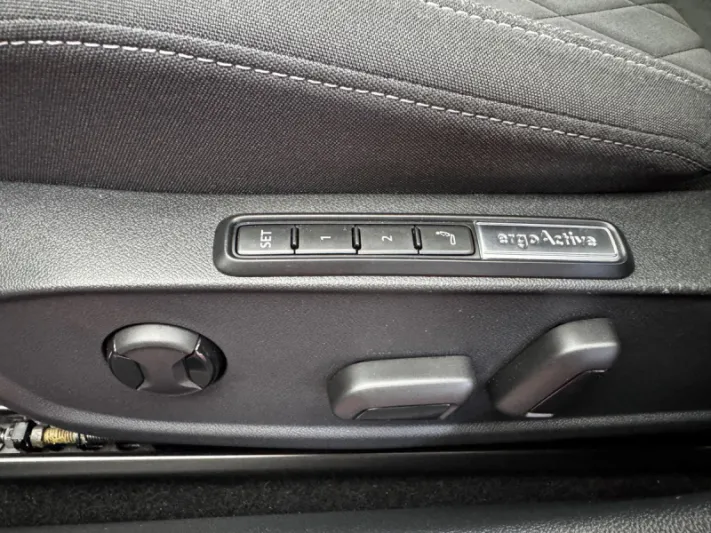 Volkswagen Golf GTE 2023