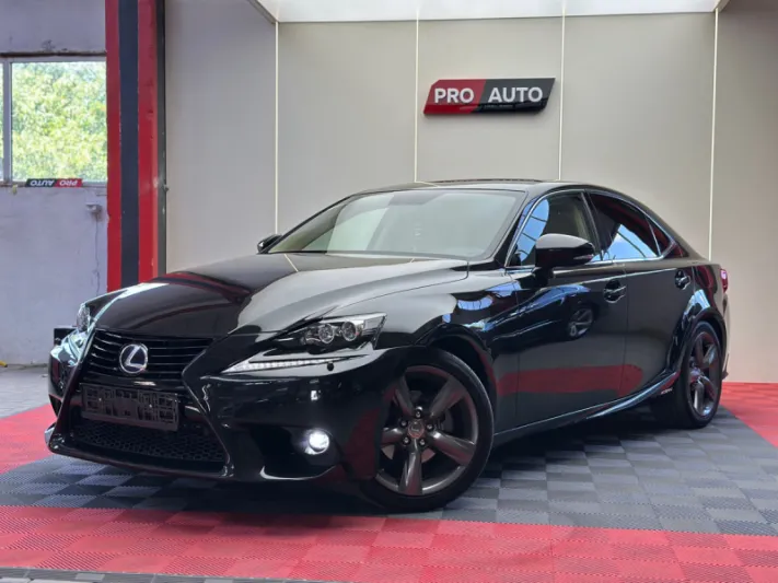 Lexus IS300H  Series