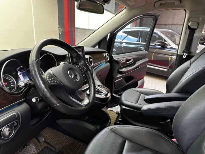 Mercedes V-Class