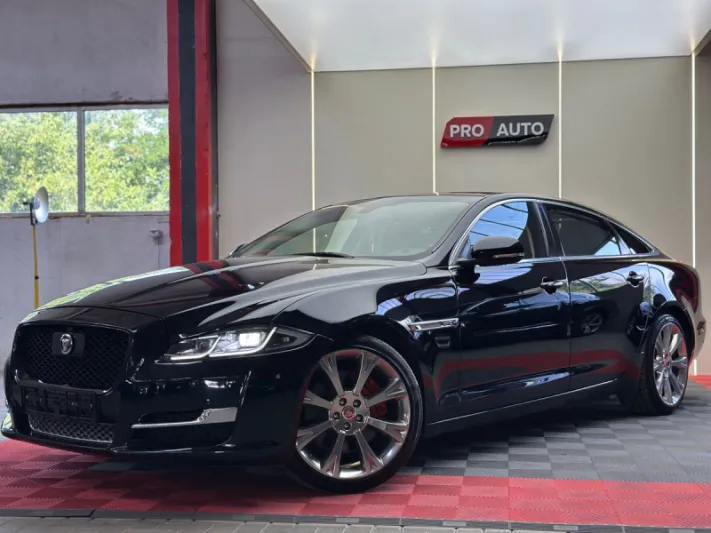 Jaguar XJ L