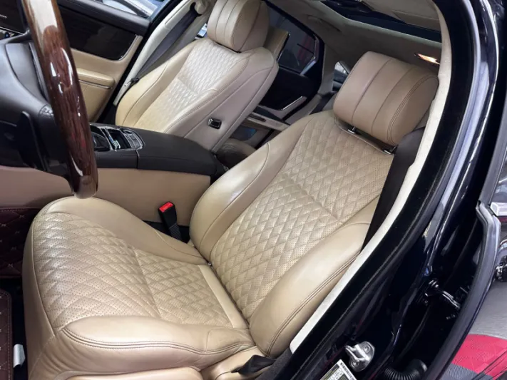 Jaguar XJ L