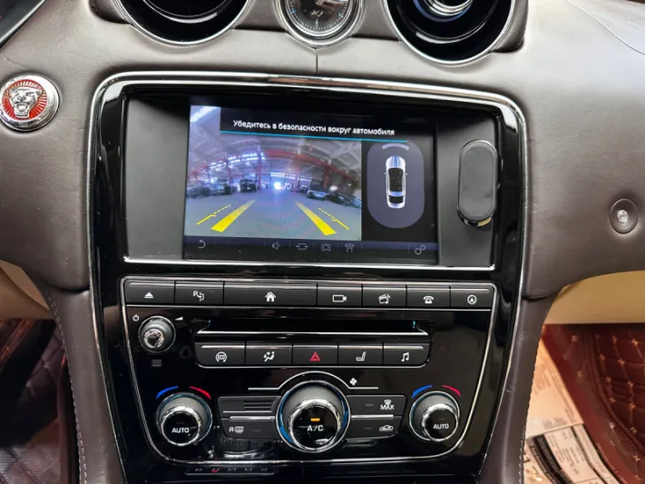 Jaguar XJ L