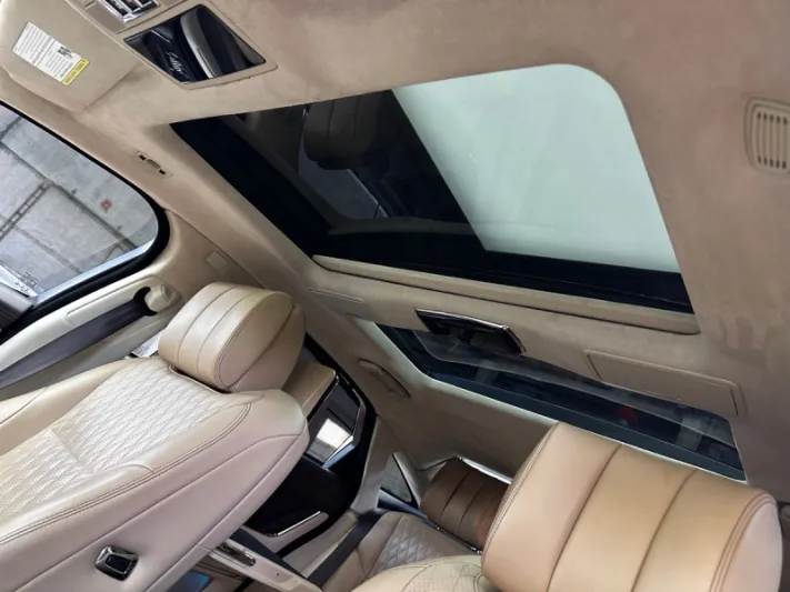 Jaguar XJ L