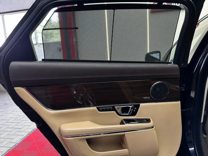 Jaguar XJ L