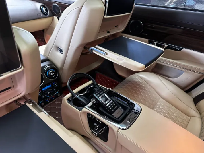 Jaguar XJ L