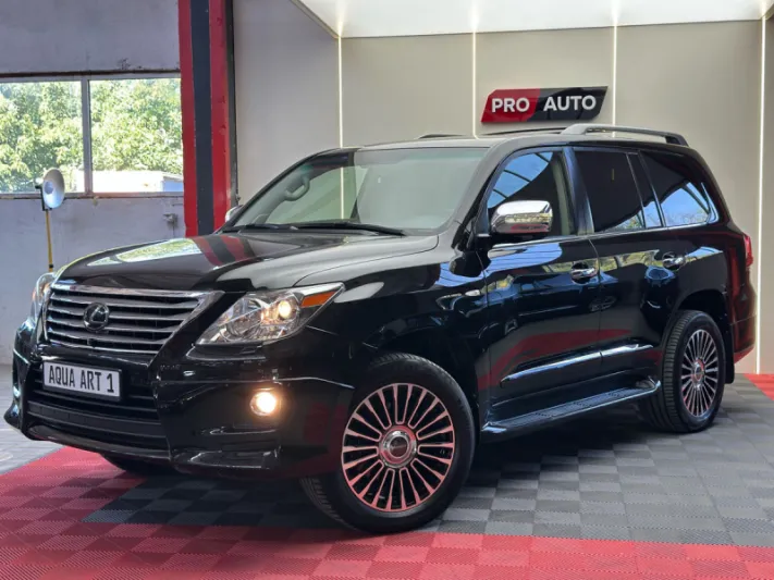 LEXUS LX570 2011