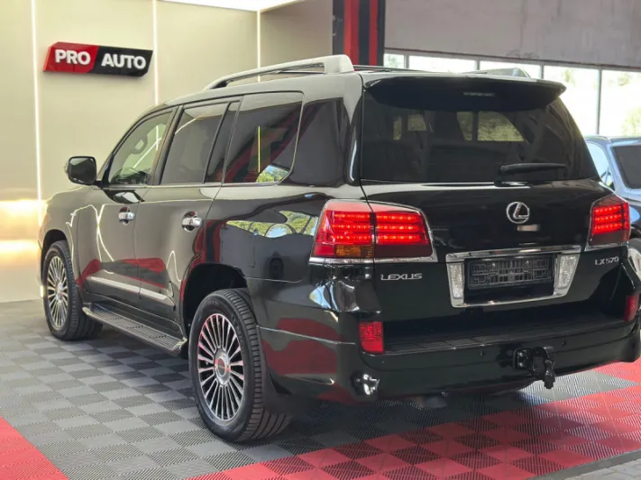LEXUS LX570 2011