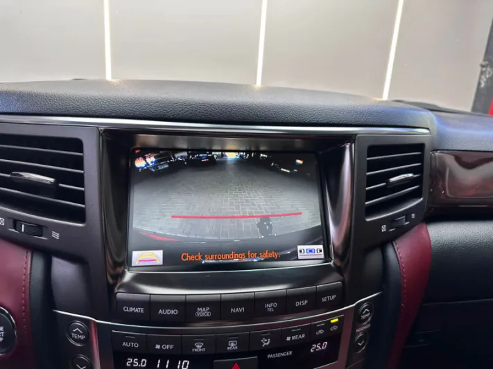 LEXUS LX570 2011
