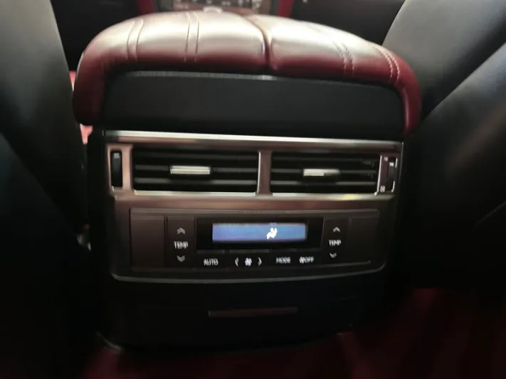 LEXUS LX570 2011